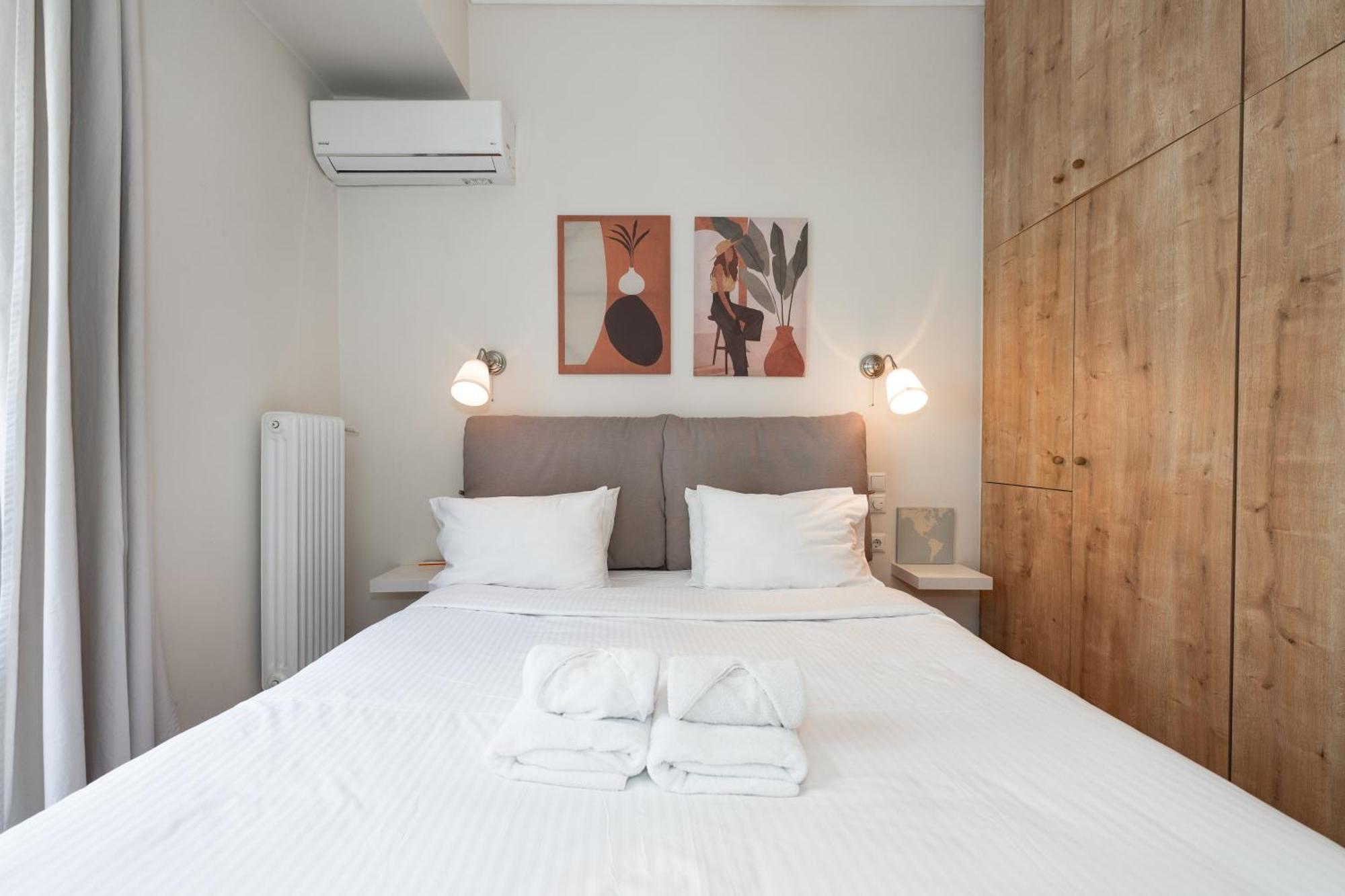 Contemporary Apartment Made Of Wood And Stone. Atene Esterno foto