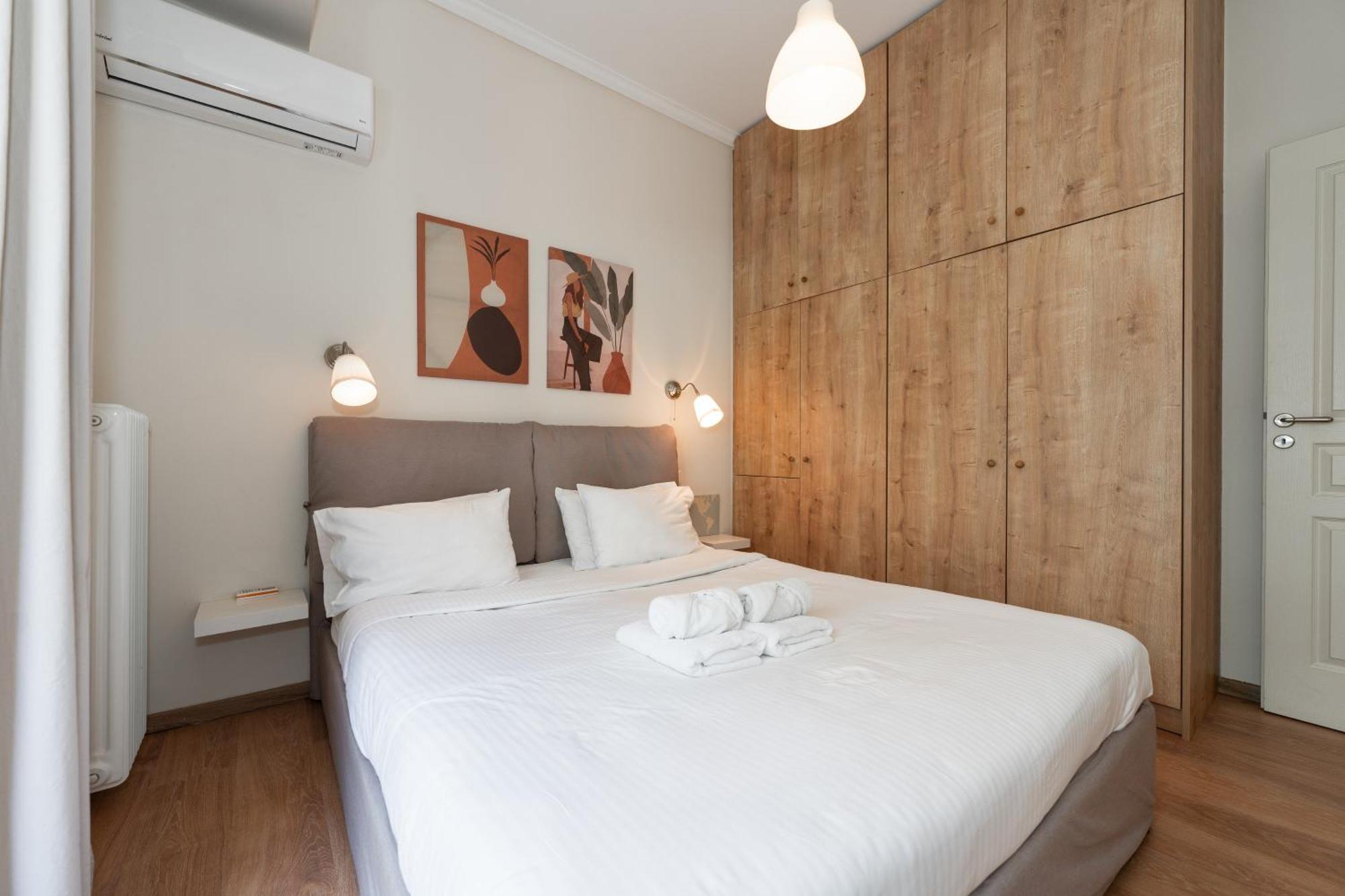 Contemporary Apartment Made Of Wood And Stone. Atene Esterno foto